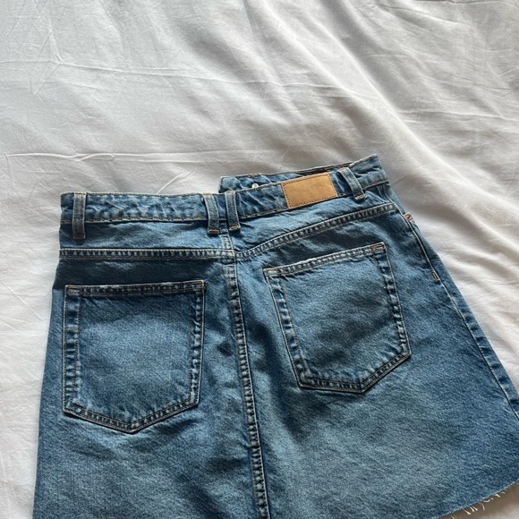 NWOT Zara Mini Denim Skirt - Picture 6 of 9